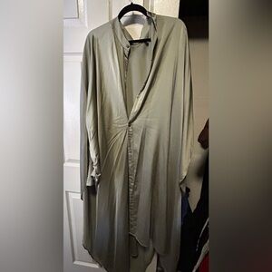 Green Tunic Top with Elegant Design